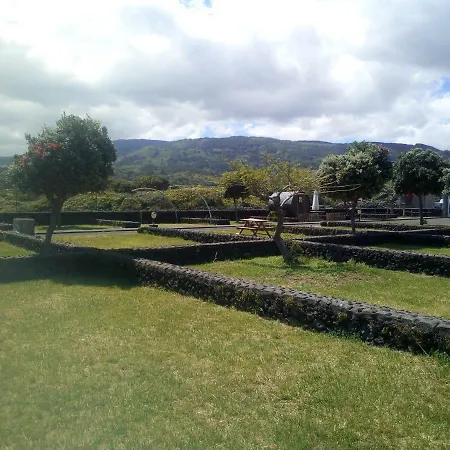Parq. Camp. Campsite Biscoitos (Terceira)